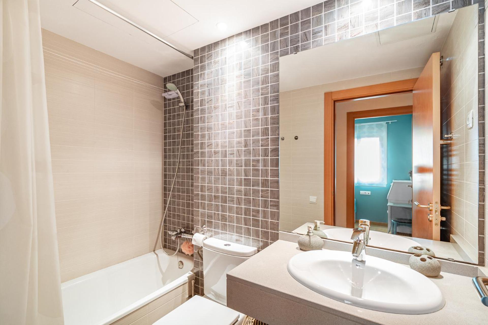 Merce Apartment Forum Barcelona サン・アドリア・デ・ベソス エクステリア 写真