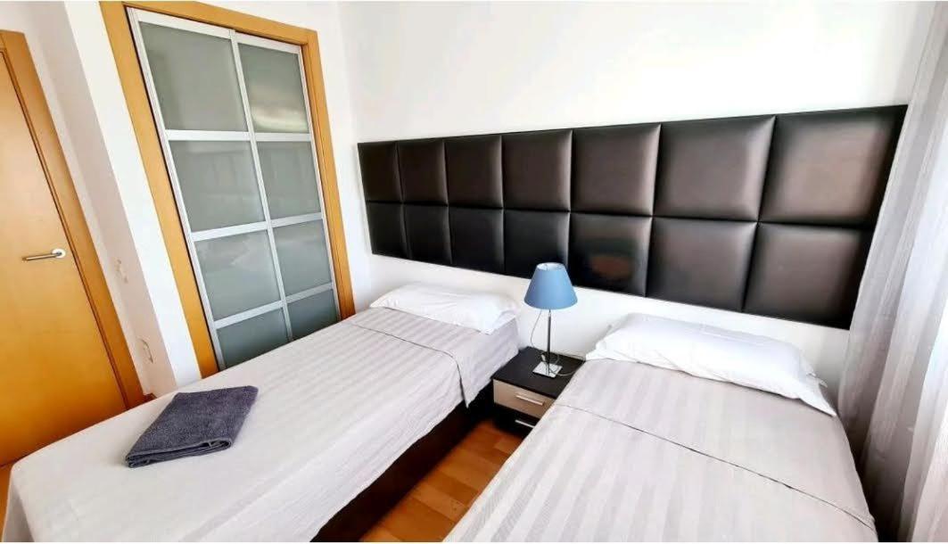 Merce Apartment Forum Barcelona サン・アドリア・デ・ベソス エクステリア 写真